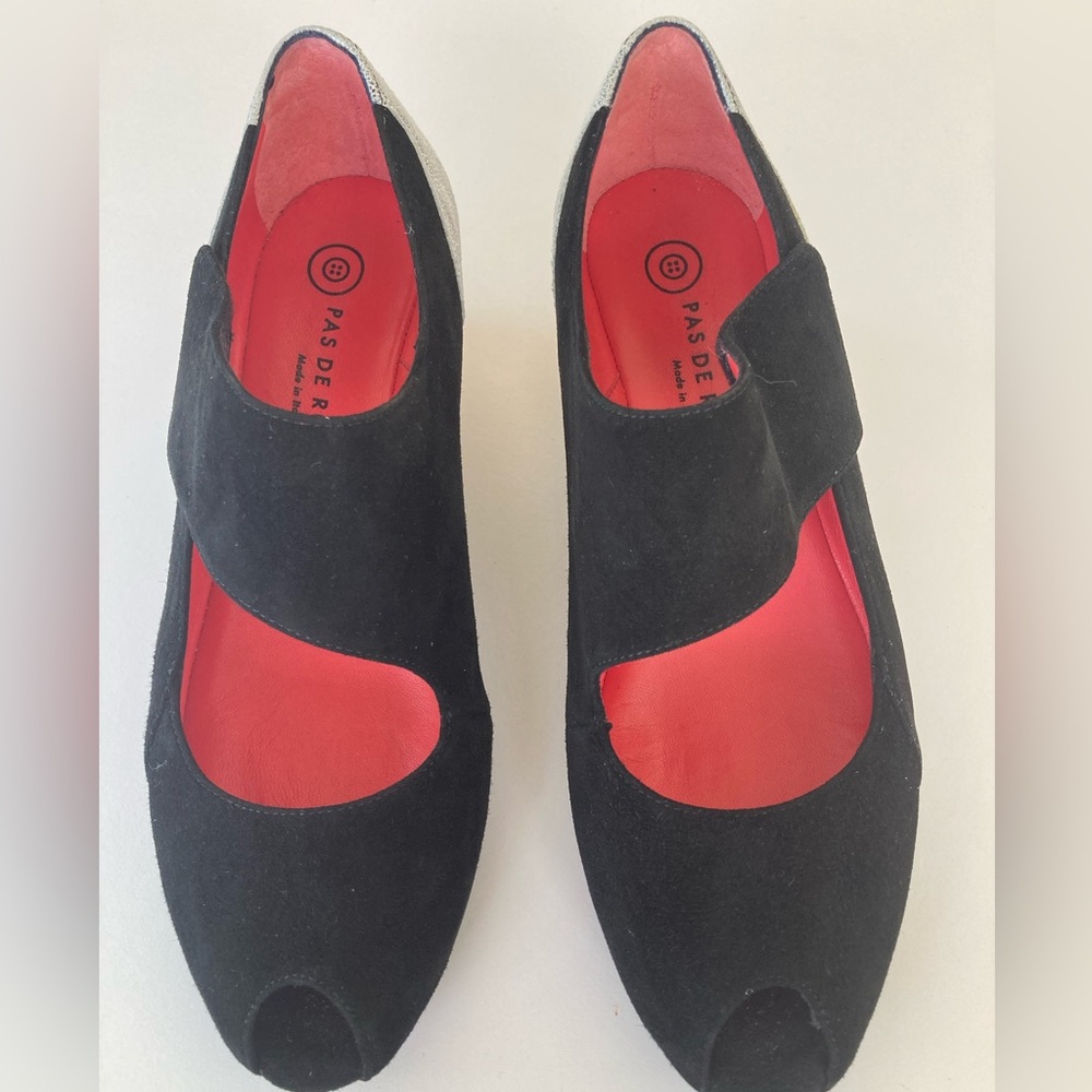 Pas de Rouge Italian wedge heels